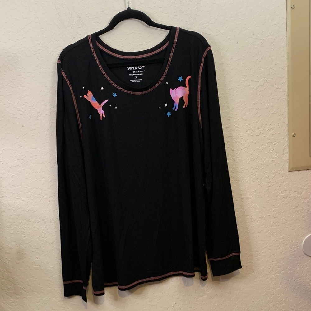 NWT Torrid Black Pajama Top with Pink Galaxy Cat Design